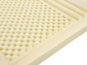 astuce de nettoyage de matelas en mousse
