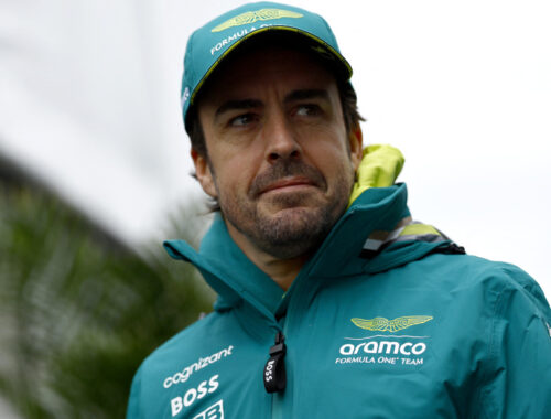 Fernando Alonso prolonge avec Aston Martin