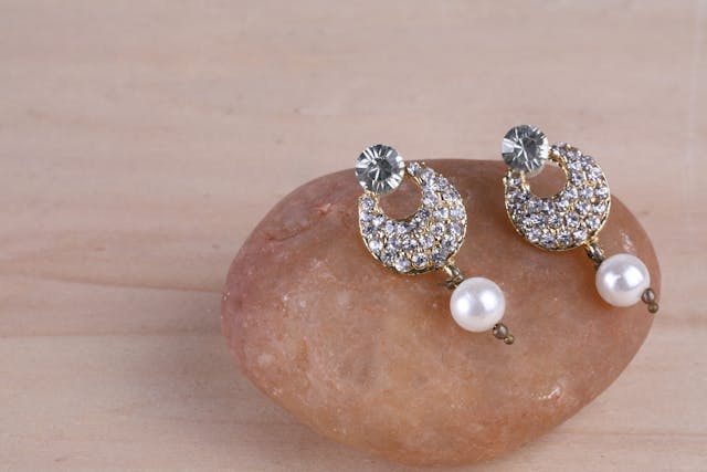 Les boucles d'oreilles Un accessoire essentiel pour sublimer votre tenue au quotidien