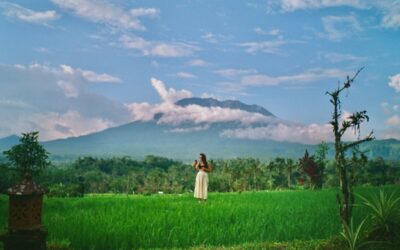 le mont Agung en Indonésie