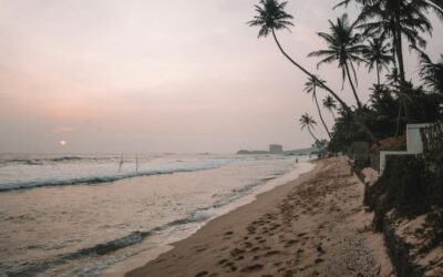 la plage d'unawatuna en Sri Lanka