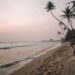 la plage d'unawatuna en Sri Lanka