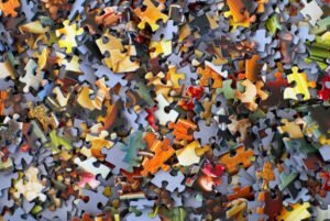 Puzzle pour adultes : activités ludiques en famille
