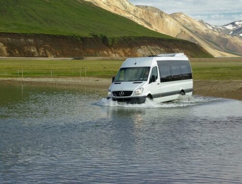 Location de minibus pour un voyage en famille réussi