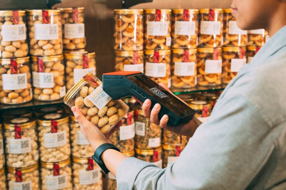 Scanneur de produit dans un rayonnement alimentaire